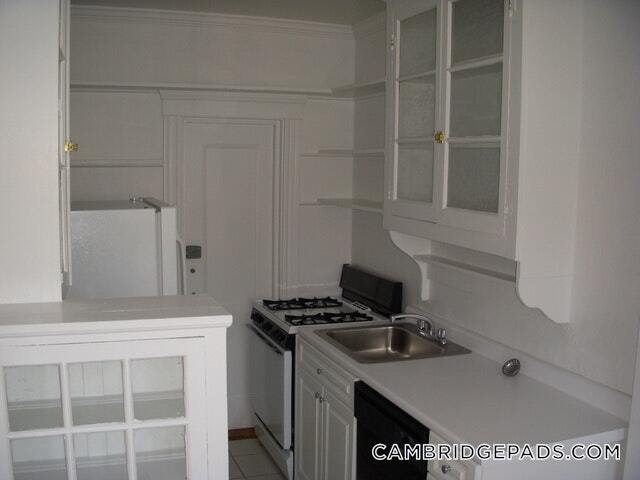 Building Photo - 22 Chauncey St