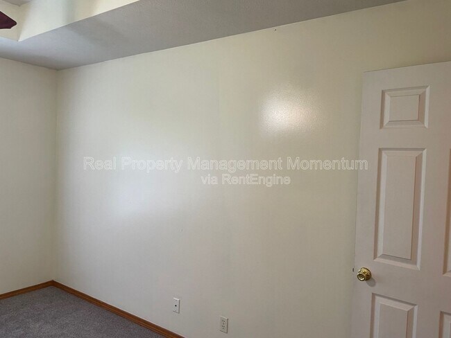 Building Photo - 3531 Leawood Ave