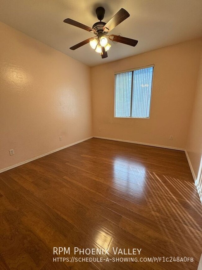 Building Photo - 2305 W Carter Rd