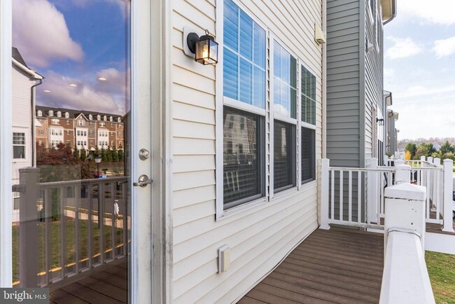 Building Photo - 25621 Pleasant Valley Rd