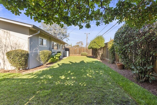 Building Photo - 3274 Todd Way