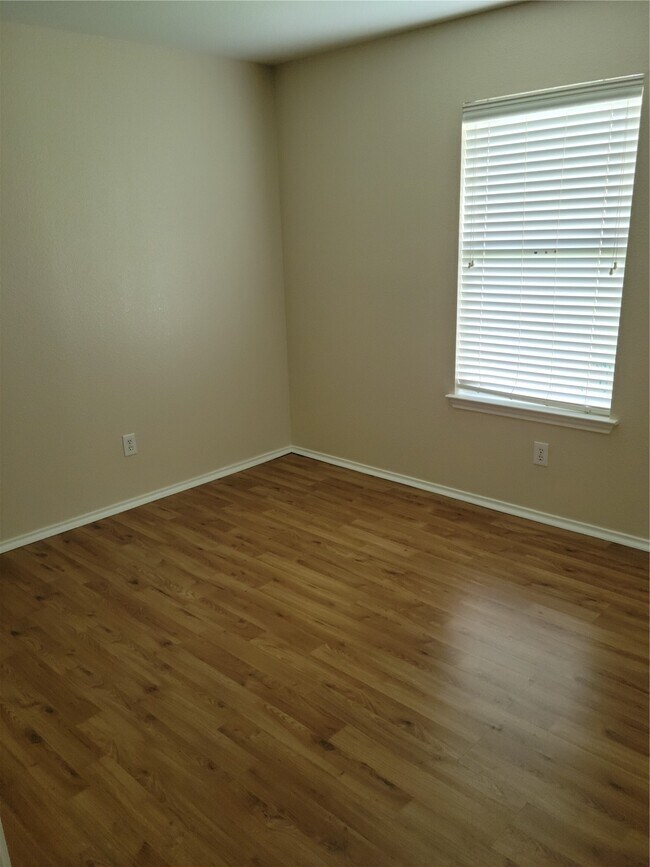 Building Photo - 7915 Summerfern Ct