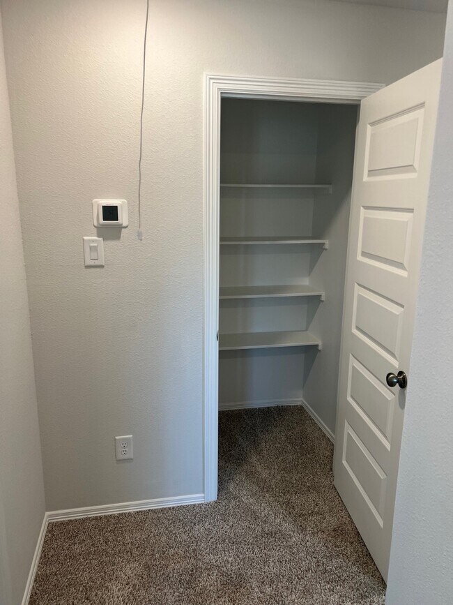 Building Photo - 26010 Emory Holw Dr