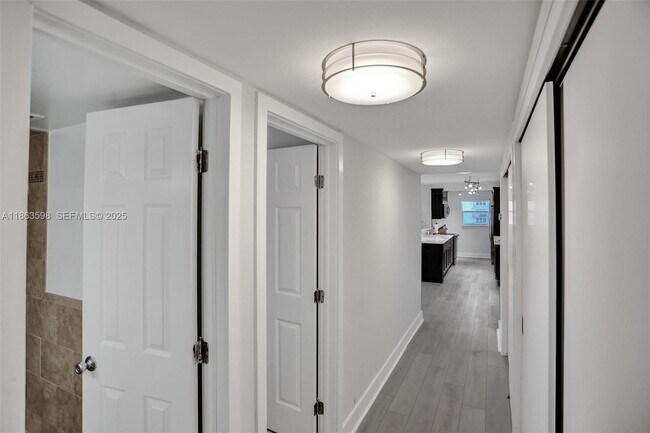 Building Photo - 1160 Hillsboro Mile