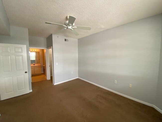 Building Photo - 10831 Windsor Walk Dr