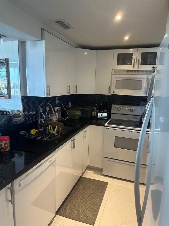 Building Photo - 1200 West Ave