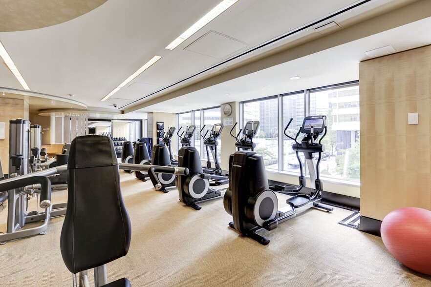 Building Photo - 1111 19th St N