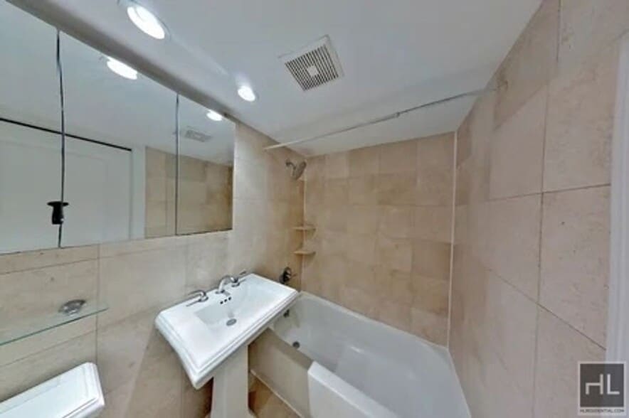 Building Photo - East 100th Street