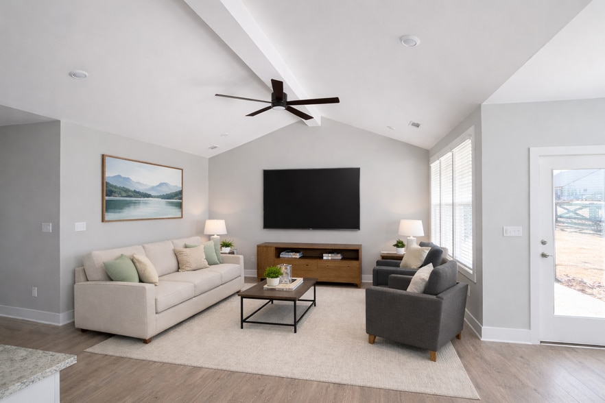 Living - 2807 Butlers Green Cir