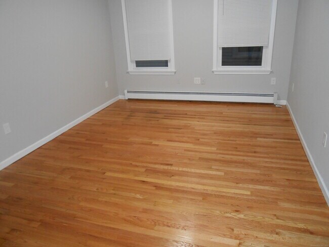 Building Photo - 631 Whalley Ave