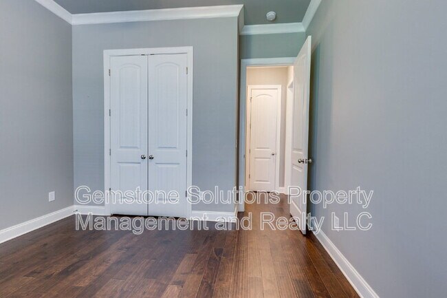 Building Photo - 2944 Hadley Close Ln