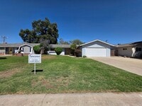 Building Photo - 240 N Bollinger St
