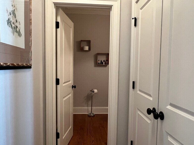 Building Photo - 7955 Magnolia Sq