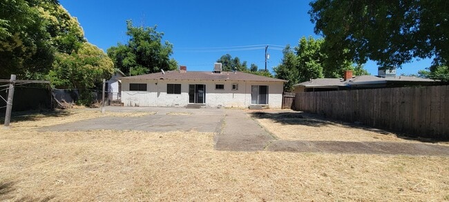 Building Photo - Great Eastside Location Across The Street From Shasta Meadows School