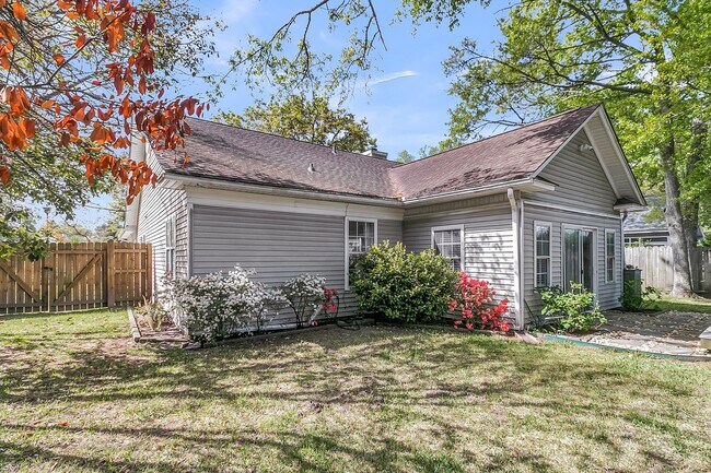 Building Photo - Charming 3 Bedroom, 2 Bath Home off of Longpoint in Mount Pleasant!