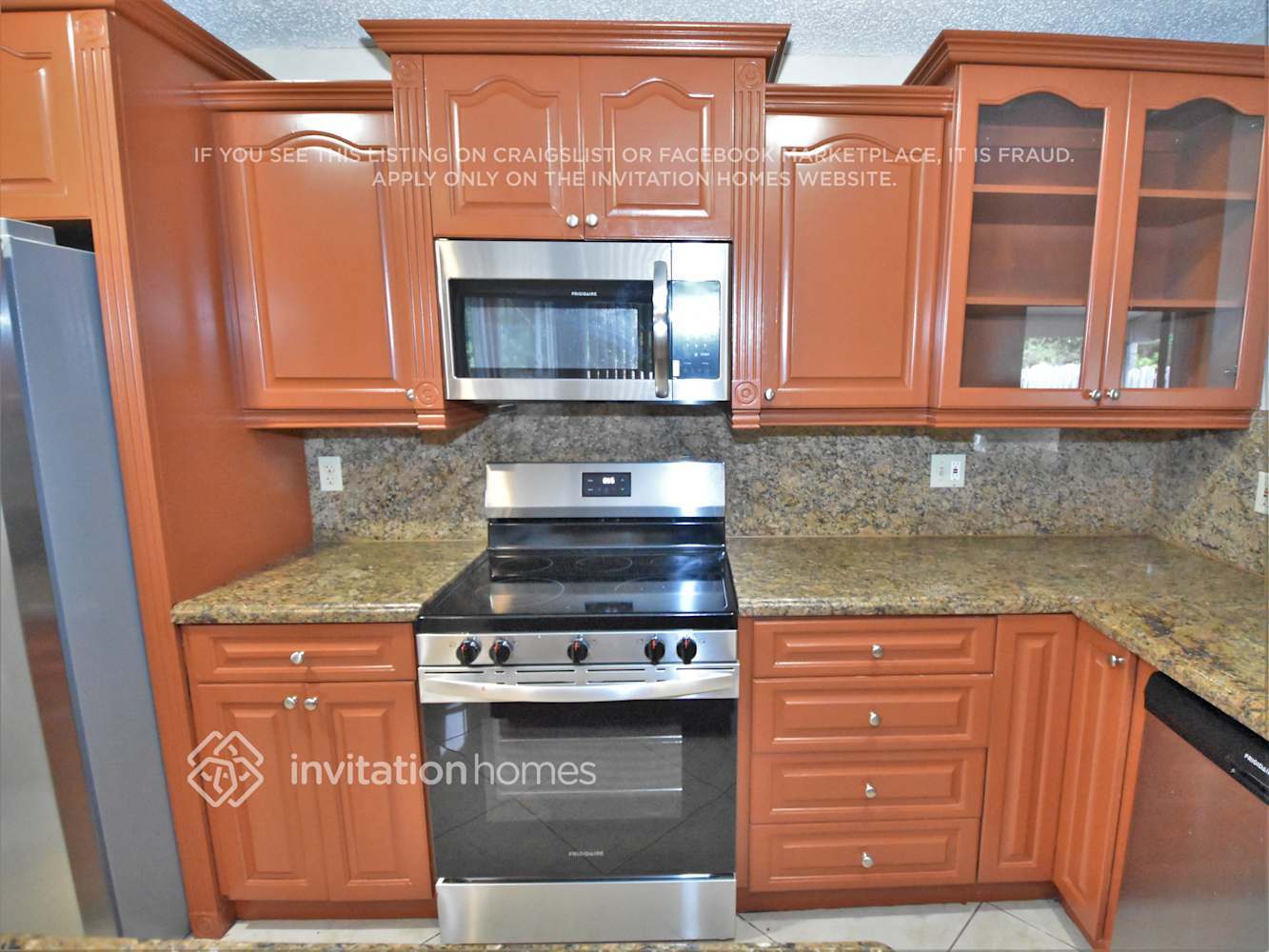 Building Photo - 10101 SW 9th Ln