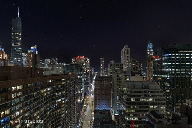 Building Photo - 600 N Fairbanks Ct