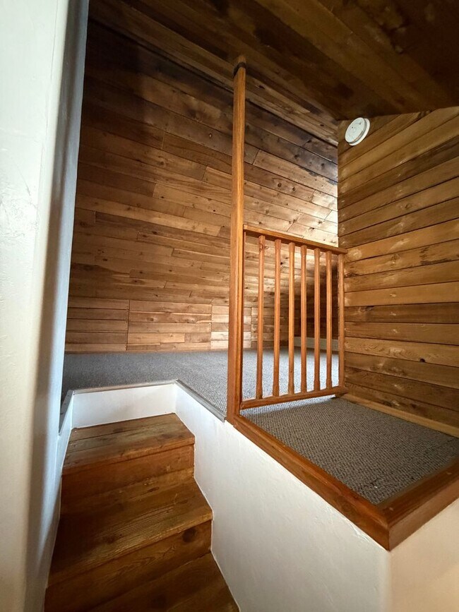 Building Photo - 2 Bedroom House in Eugene
