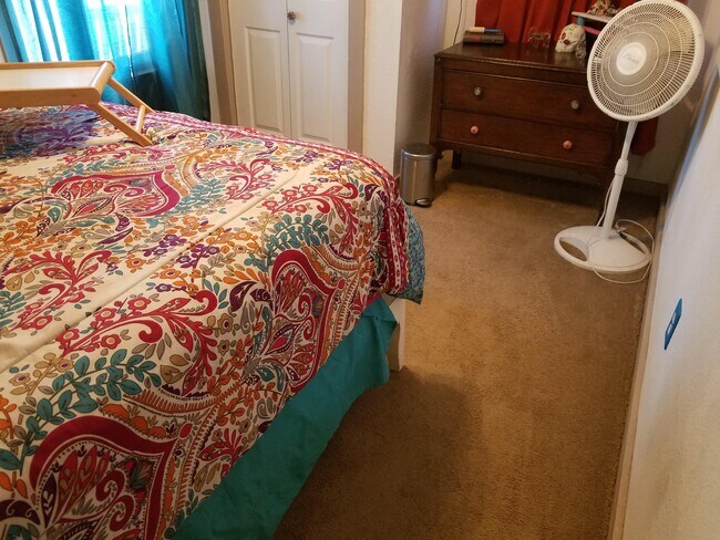 Building Photo - 2223 E Commerce St