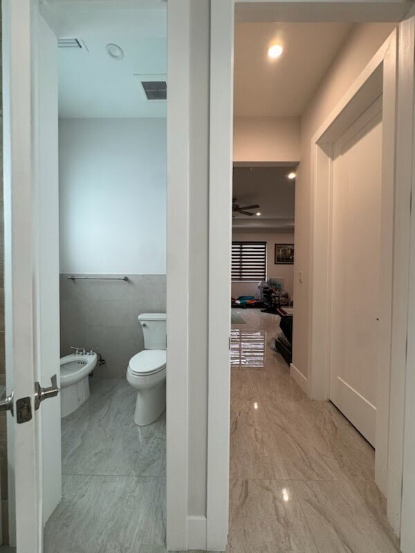 Building Photo - 6422 Coral Way