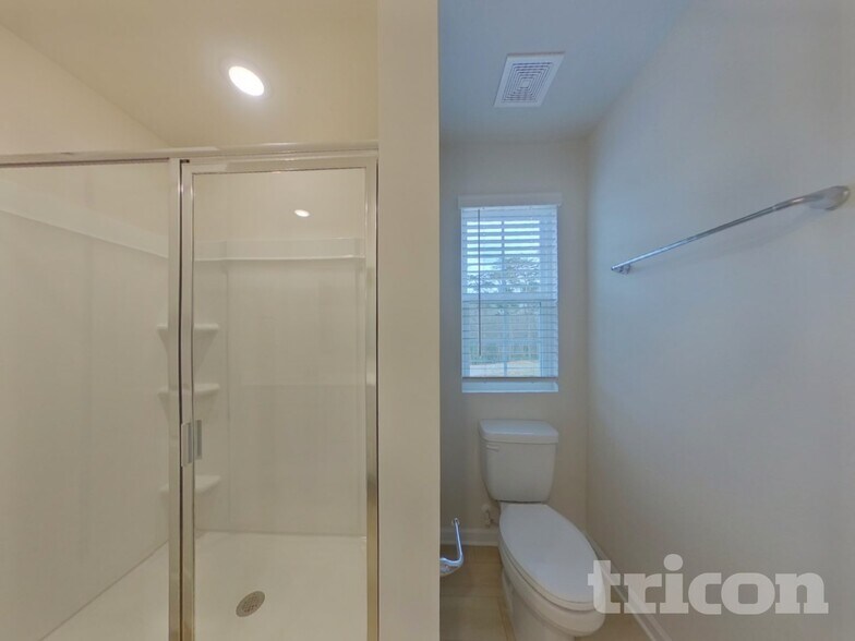Building Photo - 2539 Trollinger Dr
