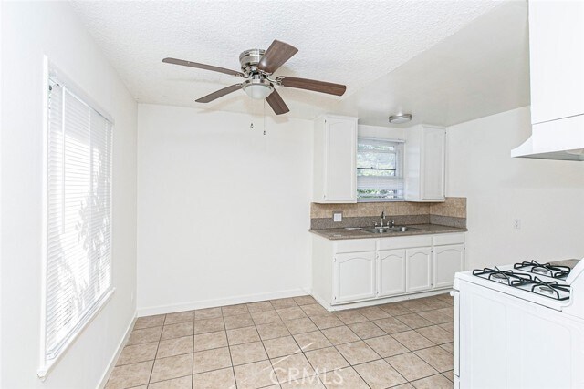 Building Photo - 11659 Hamlin St