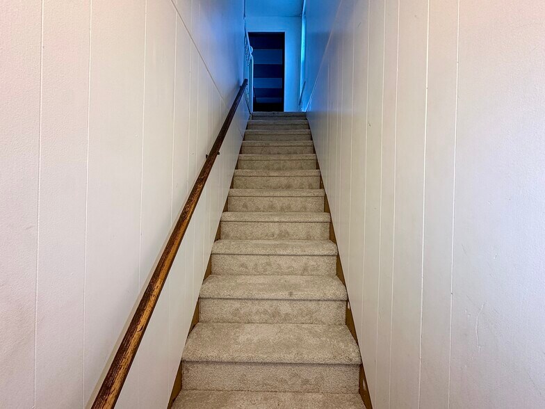 Building Photo - 105 W Chartes St