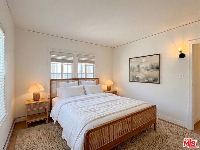 Building Photo - 173 Mariposa Ave