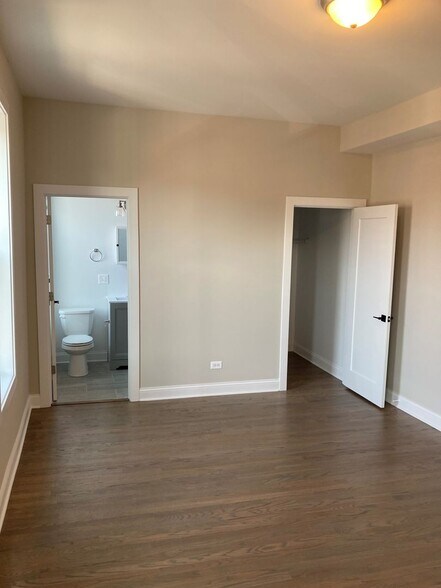 Building Photo - 3409 W Fullerton Ave