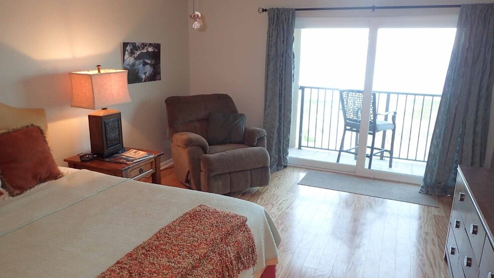 Building Photo - 1305 S Atlantic Ave