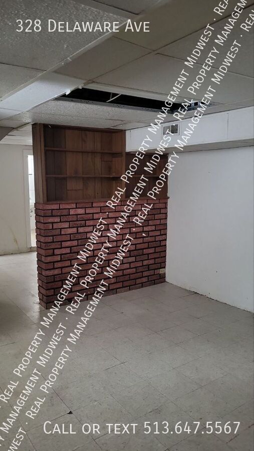 Building Photo - 328 Delaware Ave