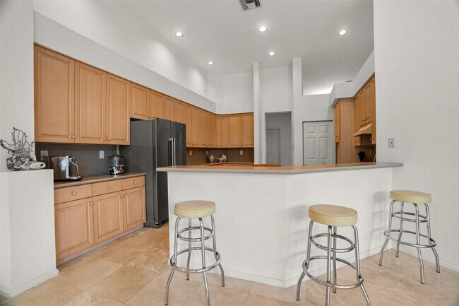 Building Photo - 1012 SW 156th Ave