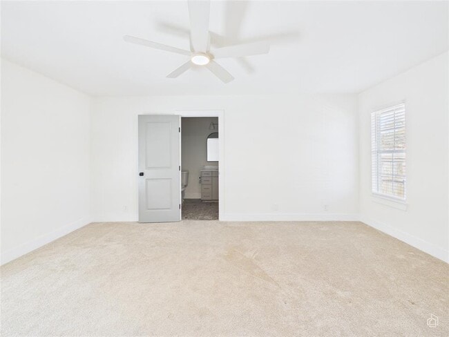 Building Photo - 9400 Longvale Dr