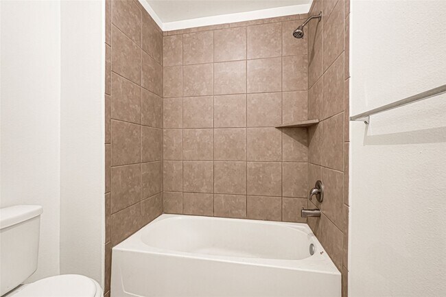 Building Photo - 8843 Leclaire Meadow Dr