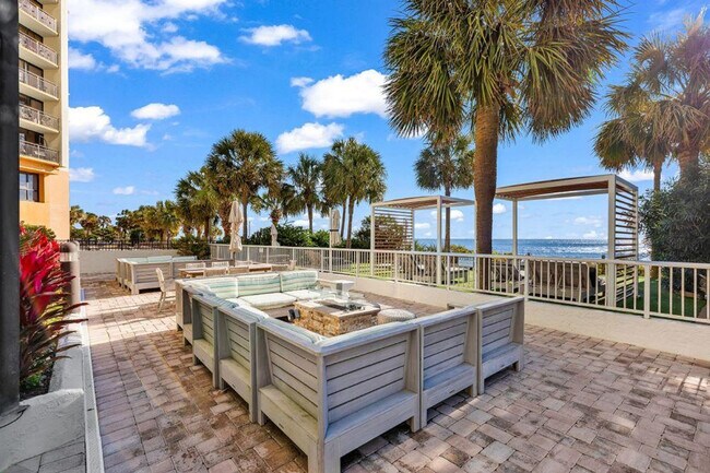 Building Photo - 2700 N Ocean Blvd