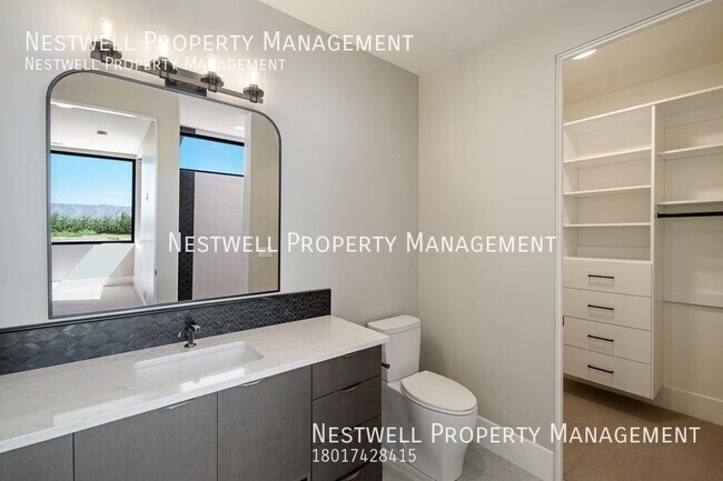 Building Photo - Brand New Luxury Home in Woodland Hills