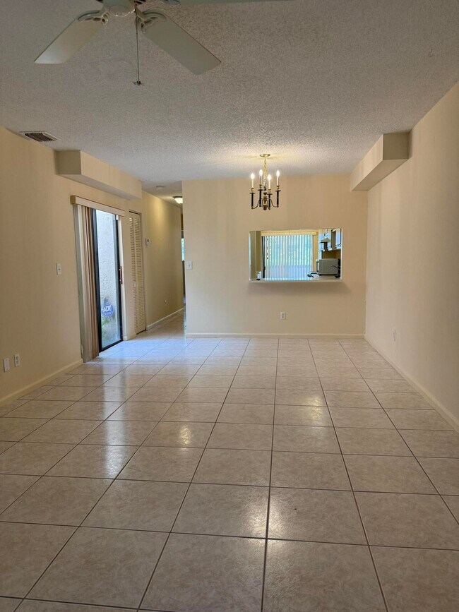 Building Photo - 12028 Royal Palm Blvd
