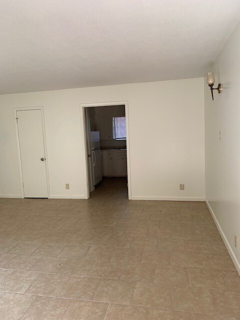 Building Photo - 1504 Dauphin St