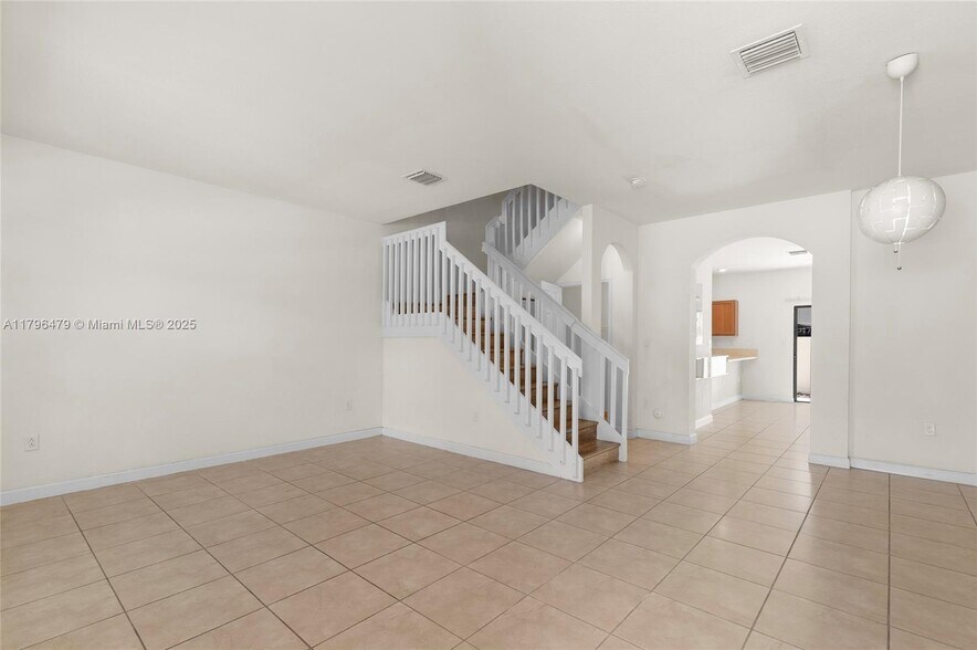 Building Photo - 9314 W 33rd Ln