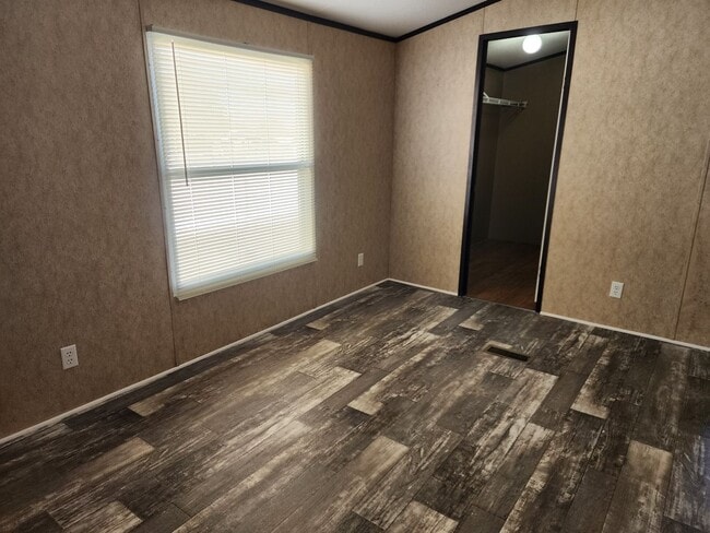 Building Photo - 1210 N Avenue K