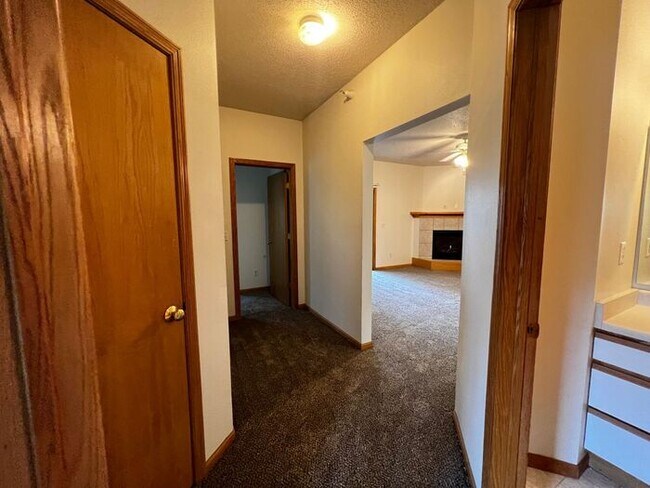 Building Photo - $1,395 | 2 Bedroom, 2 Bathroom Condo | Pets Negotiable | Available for an August 1st, 2026 Move In!