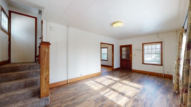 Building Photo - Private Yard