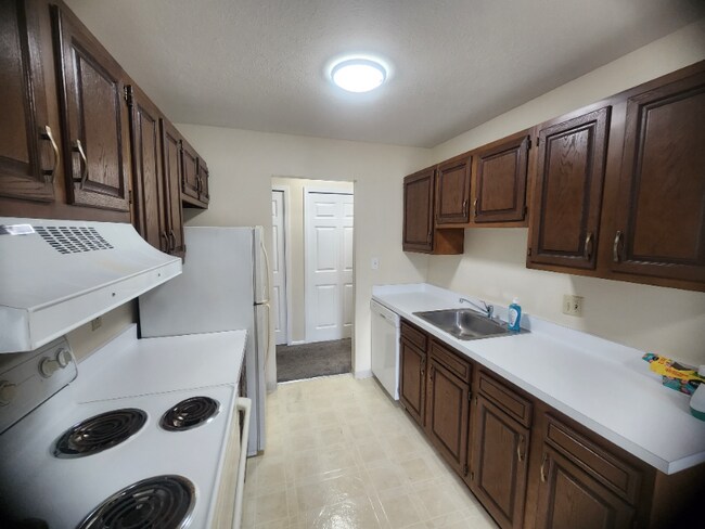 Building Photo - 27453 Westown Blvd