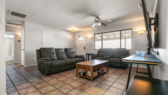 Building Photo - 72065 Cactus Dr