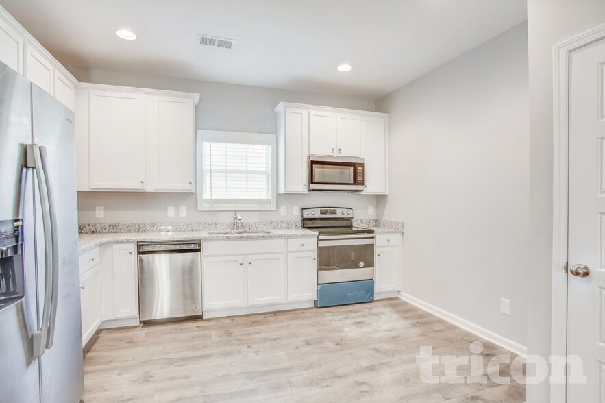 Building Photo - 710 W Coker Way