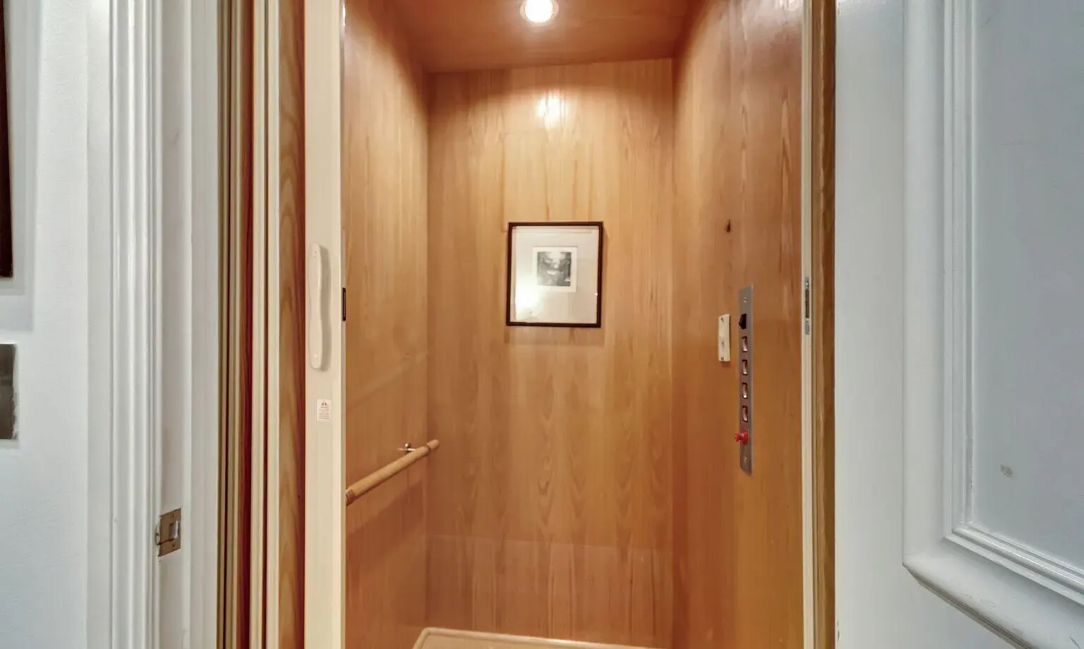 Elevator service to all levels - 345 NE 69th Cir