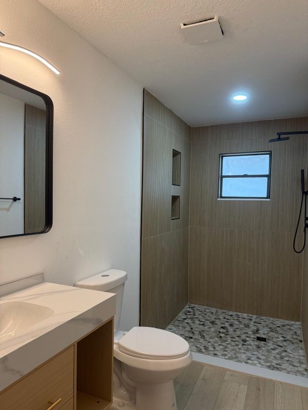 Building Photo - 5021 NE 4th St