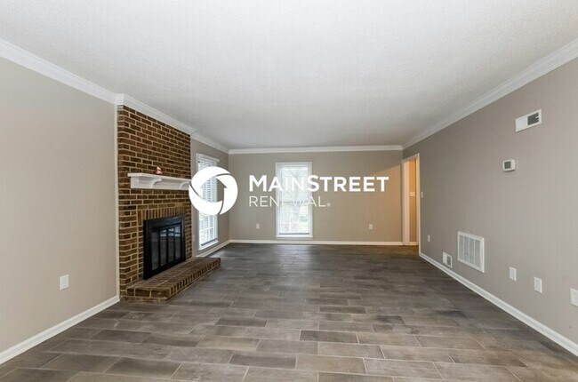 Building Photo - 3 Bedroom Pet-Friendly Home in Charlotte, NC with Main Street Renewal