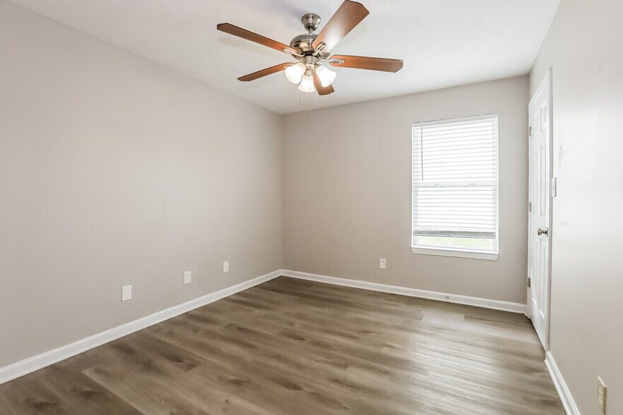 Building Photo - 6430 Glory Maple Ln