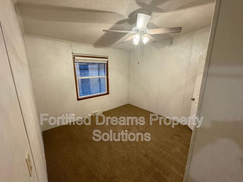 Building Photo - 1980 Bethania-Rural Hall Rd